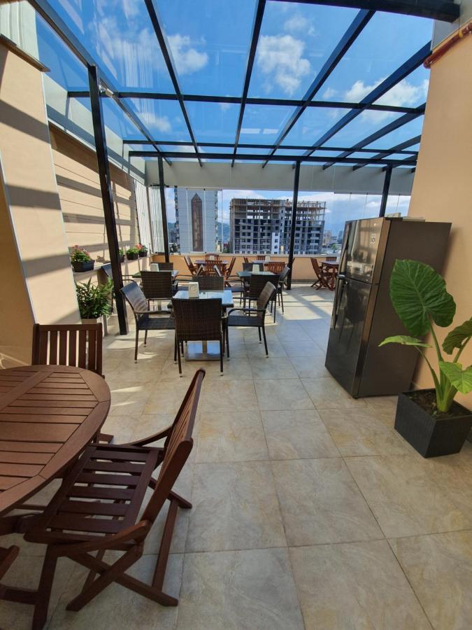 Blossom Hotel 바투미 외부 사진